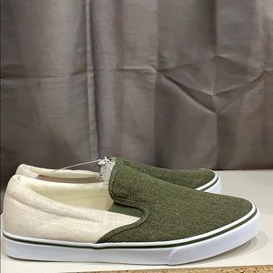 🆕 Old Navy Mixed-Fabric Slip-Ons
